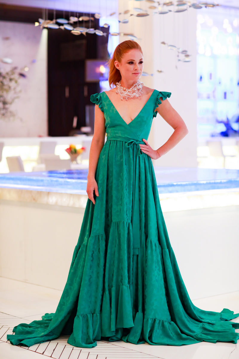 dennis basso bridesmaid dresses Full Length Green Tiered V Neck Crepe Gown – this exquisite gown is 4th tri Wedding Dresses for Women Color:Red Suede